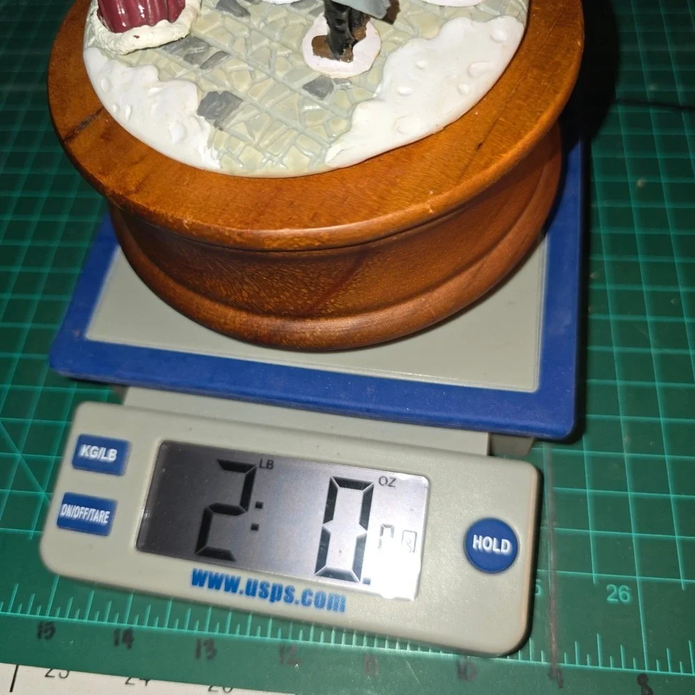 Department 56 Heritage Village Lighted Music Box 